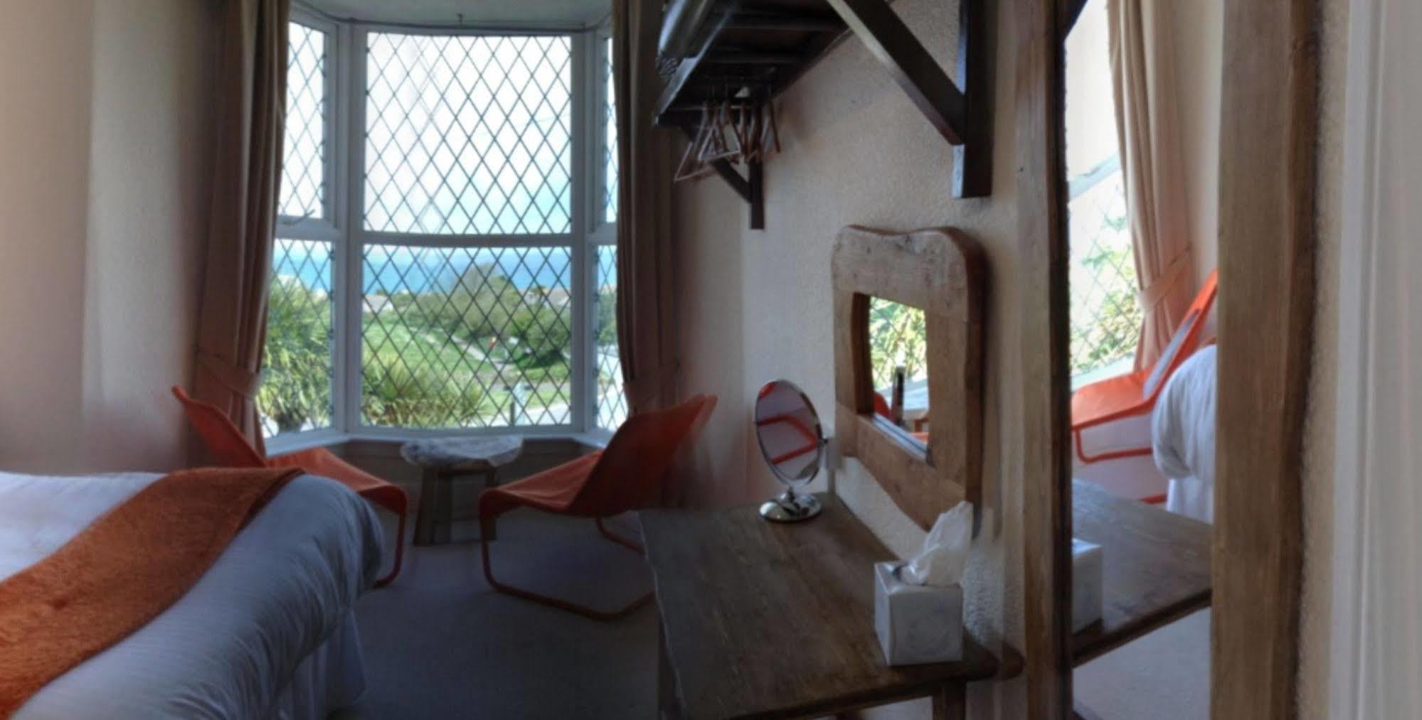 Green Apple Bed And Breakfast เซนต์ไอฟส์ ภายนอก รูปภาพ